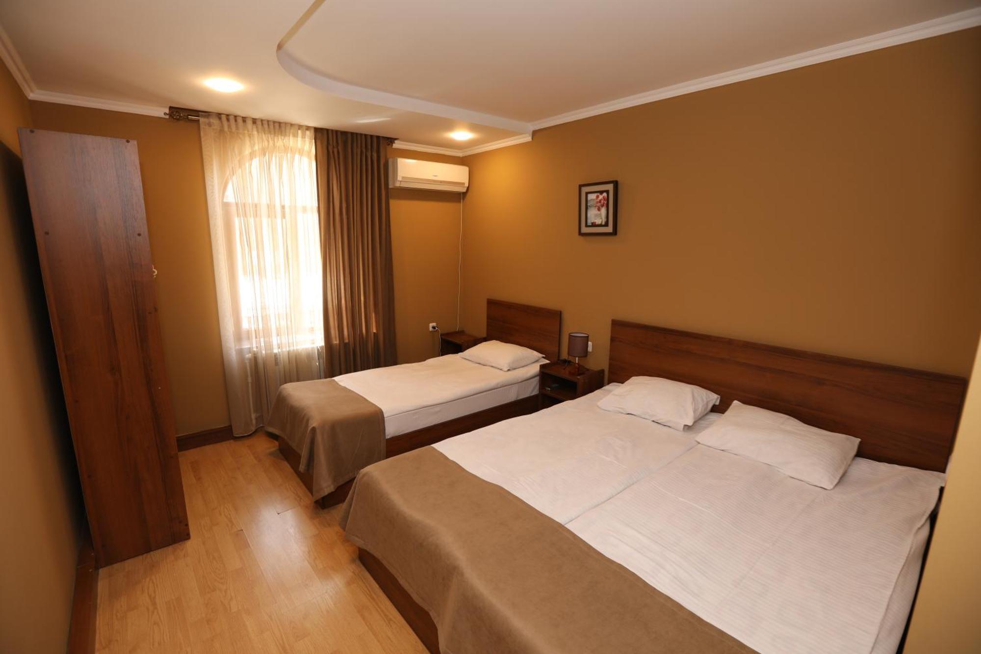 Popock Baghramyan Bed & Breakfast Yerevan Luaran gambar