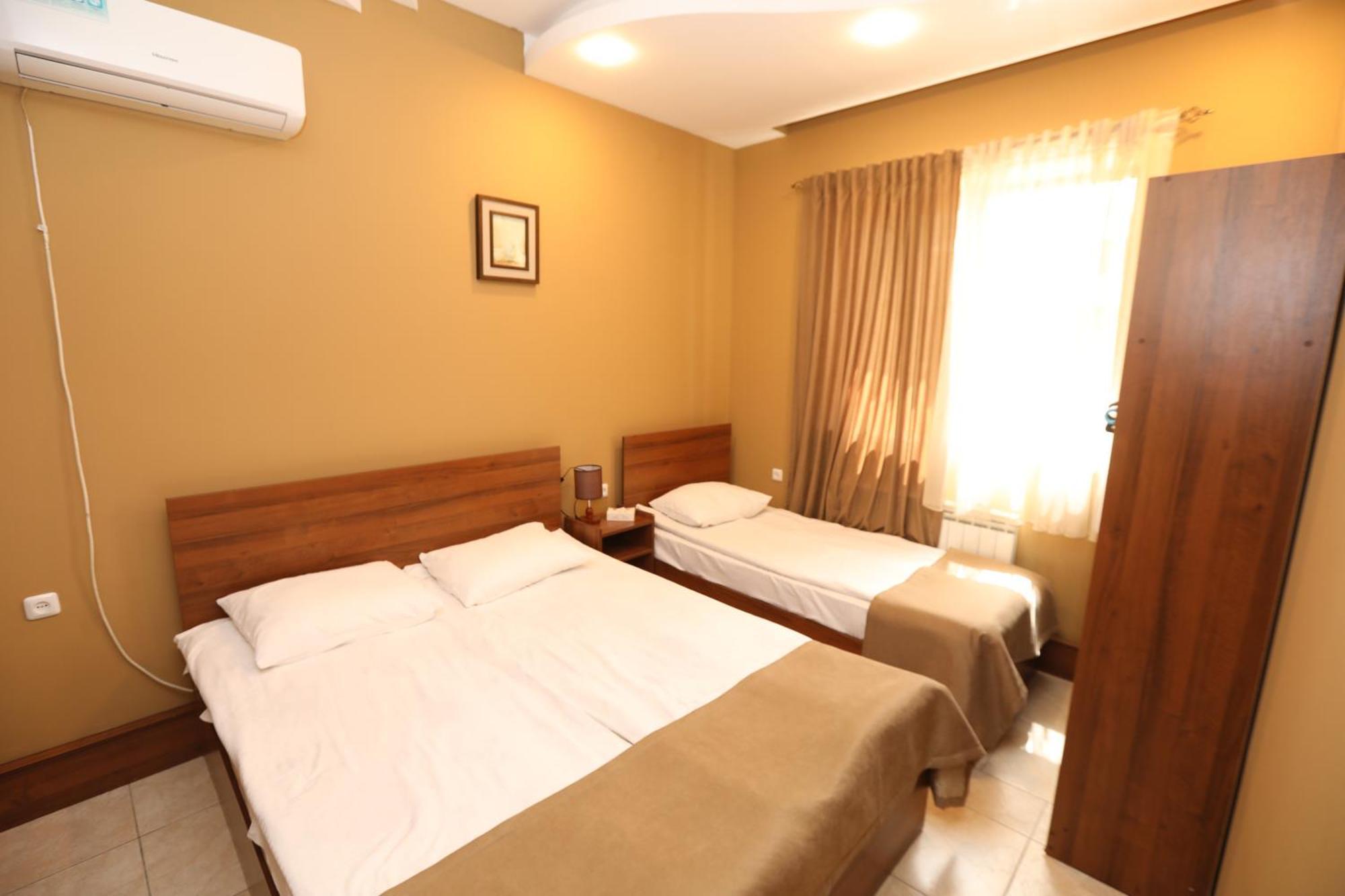 Popock Baghramyan Bed & Breakfast Yerevan Luaran gambar